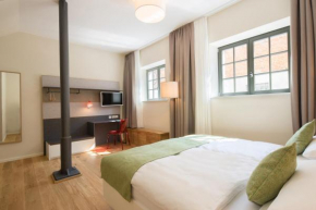  Paulinen Hof Seminarhotel  Бельциг